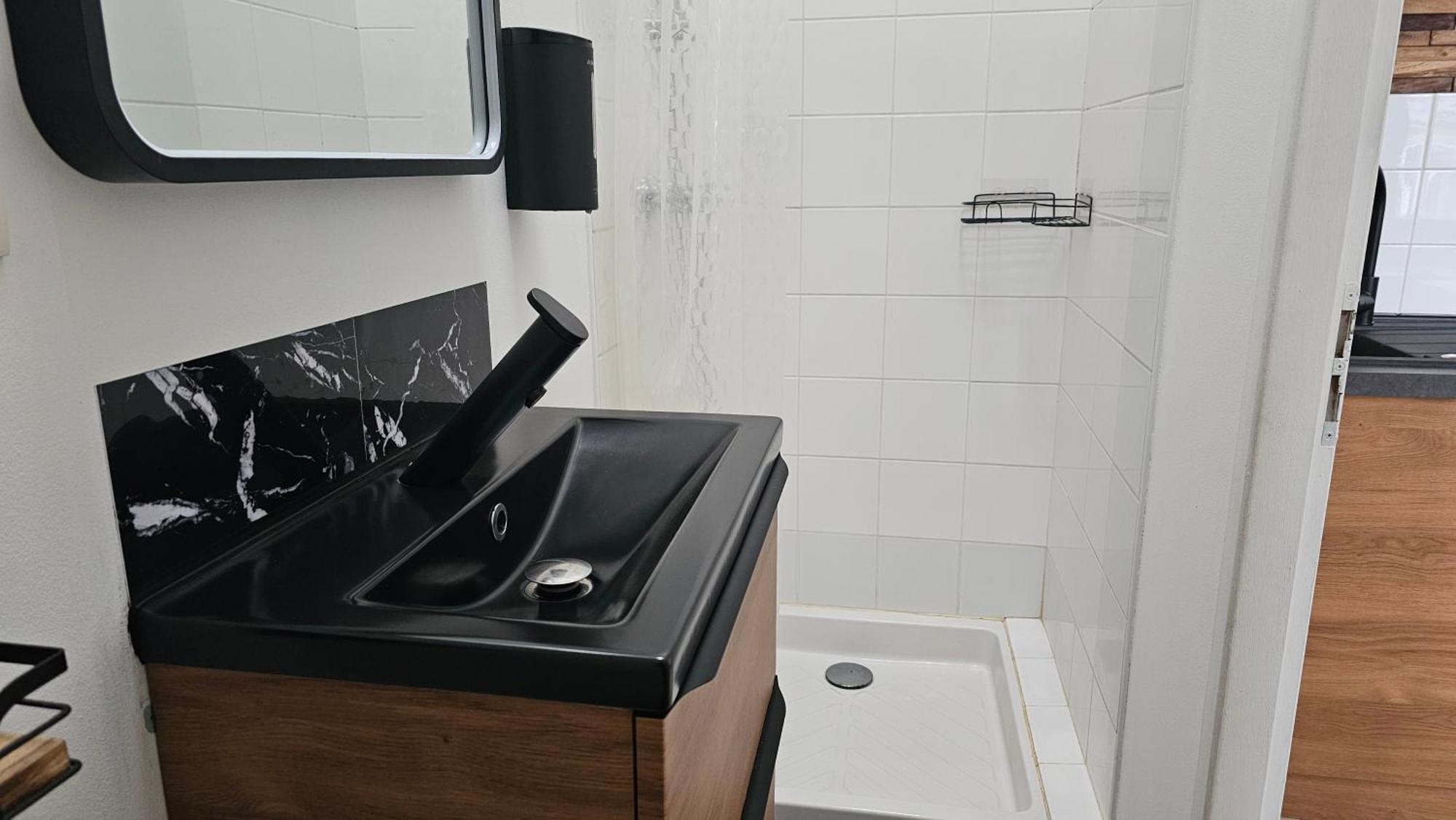 Bed To Rent - Maison Calme Avec Jacuzzi Sous Supplement Μπορντό Εξωτερικό φωτογραφία