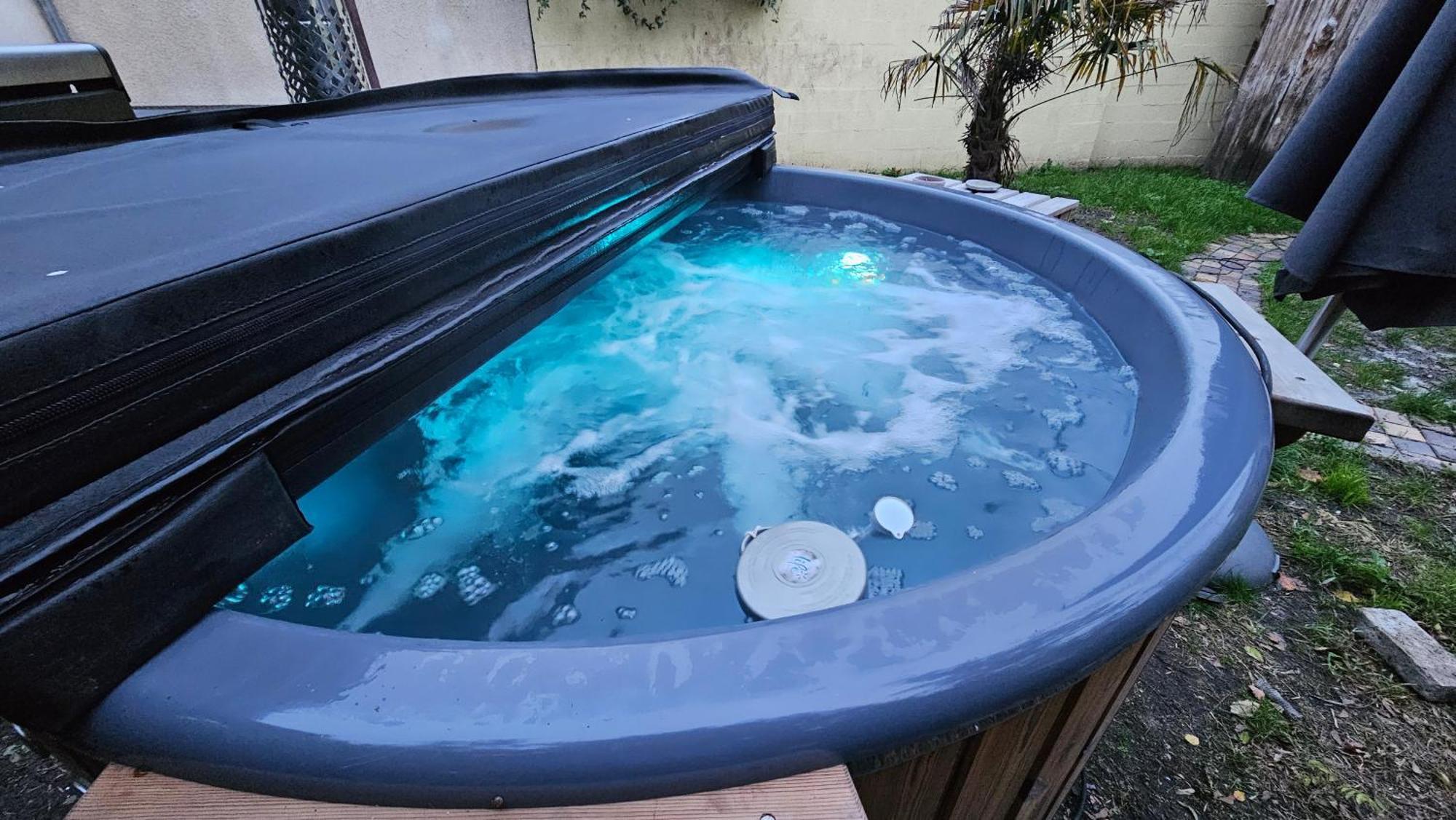 Bed To Rent - Maison Calme Avec Jacuzzi Sous Supplement Μπορντό Εξωτερικό φωτογραφία